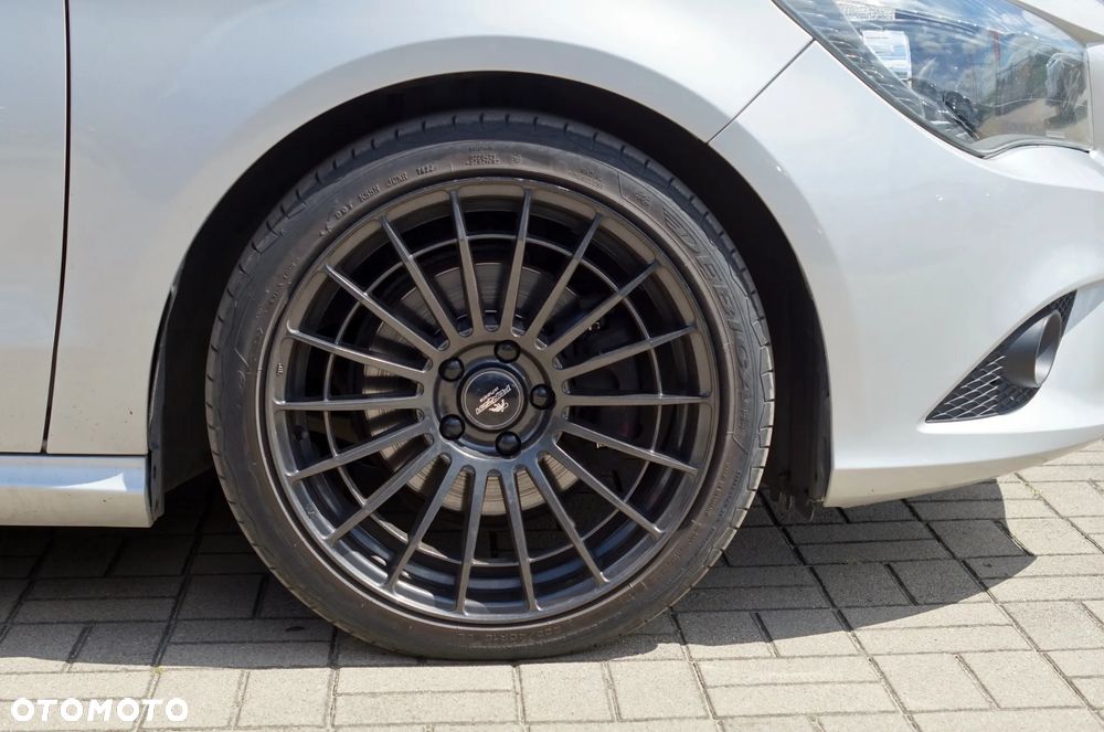 Mercedes-Benz CLA 200 CDI - 30