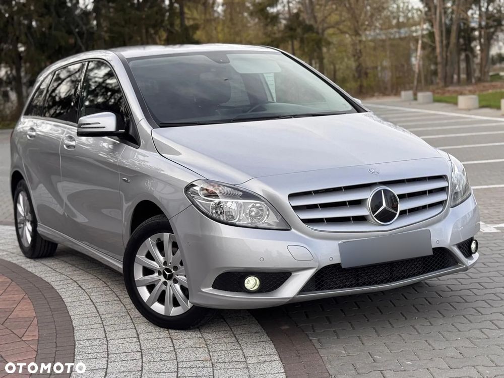 Mercedes-Benz Klasa B 180 (BlueEFFICIENCY) - 1