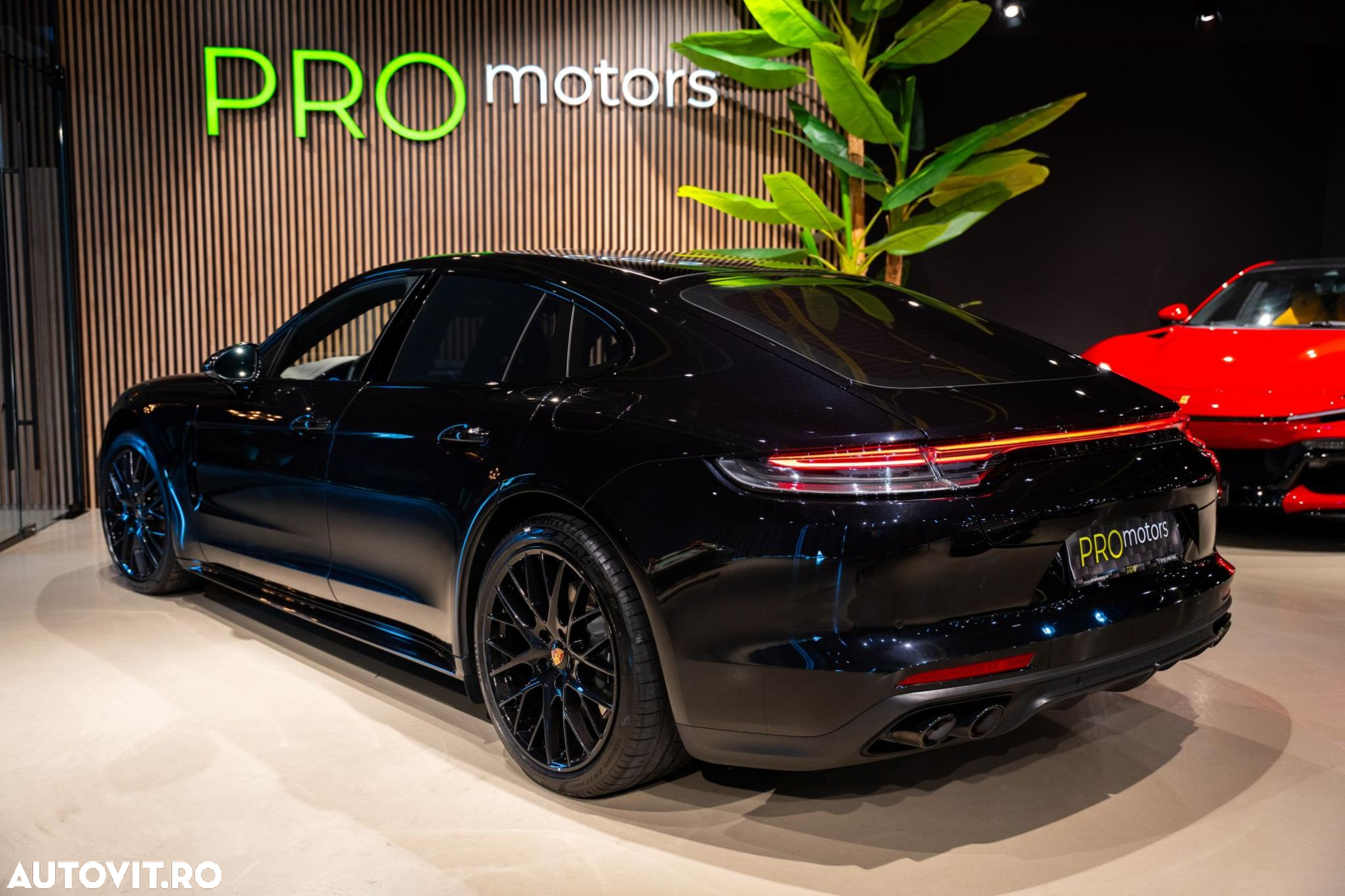 Porsche Panamera - 32