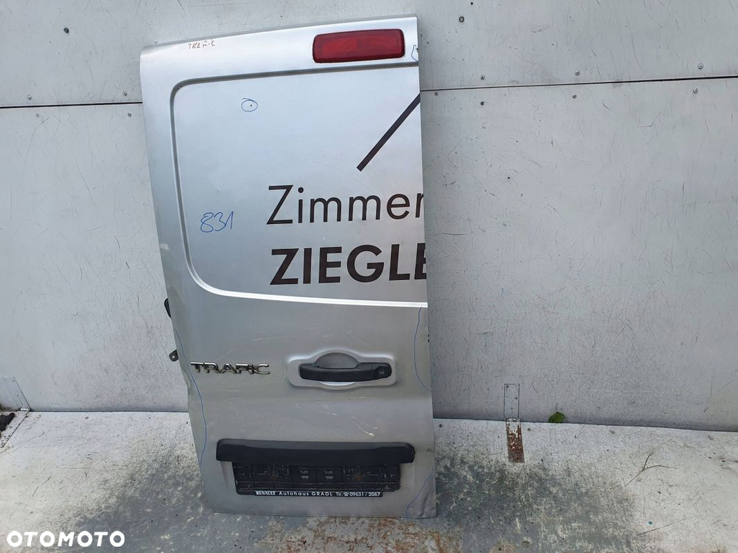 Renault Trafic III 3 14- Vivaro (X82) lewe furtki drzwi tylne tył - 3
