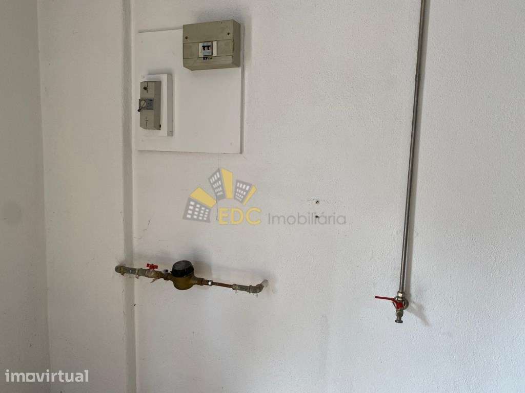 Garagem BOX com acesso direto à rua | Lopas- Agualva | Marque já a ... - Grande imagem: 2/5