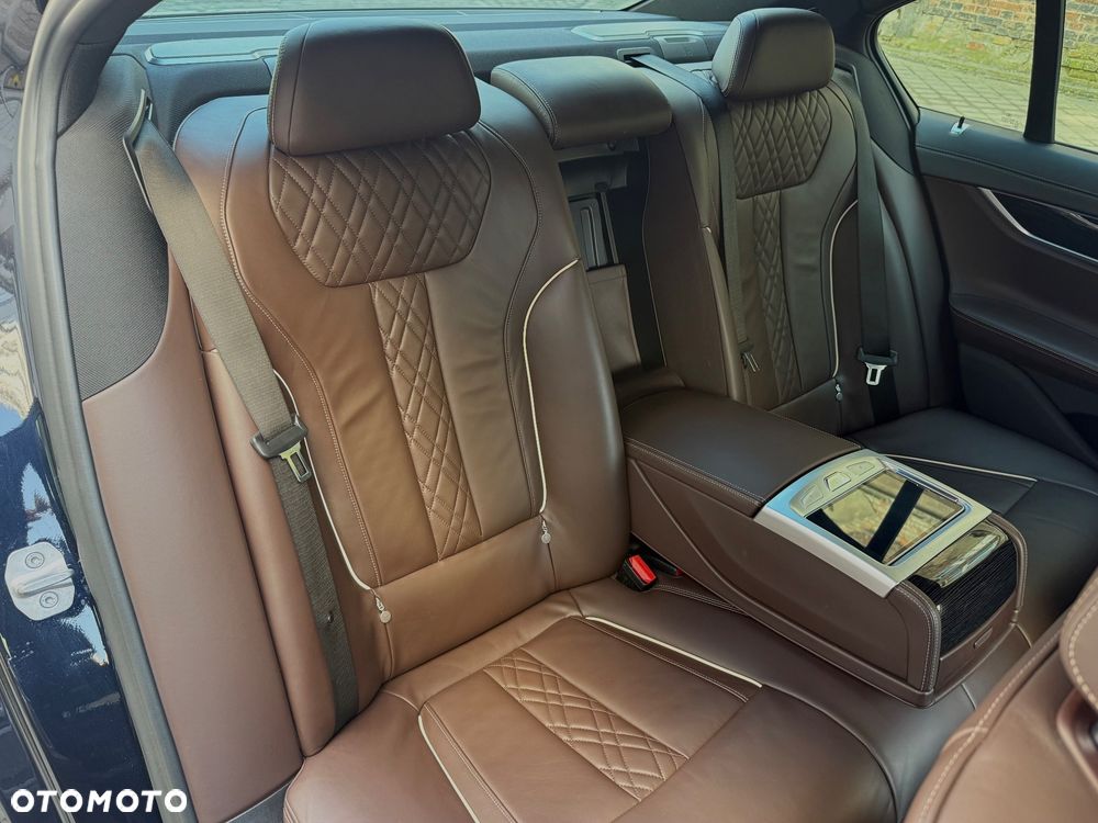 BMW Seria 7 750d xDrive sport - 15