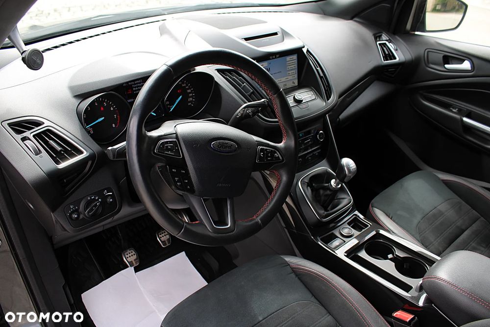 Ford Kuga - 13