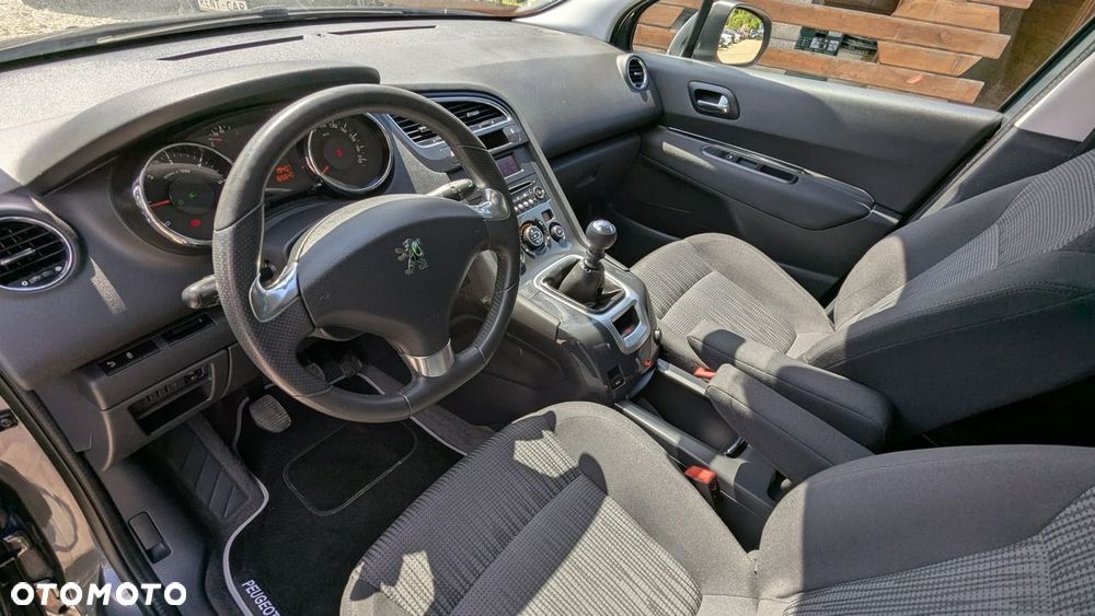 Peugeot 5008 - 17