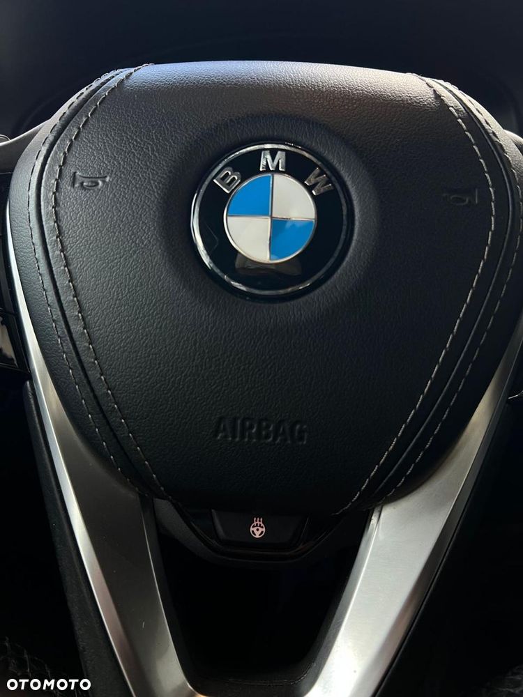BMW Seria 5 530i xDrive Luxury Line - 11