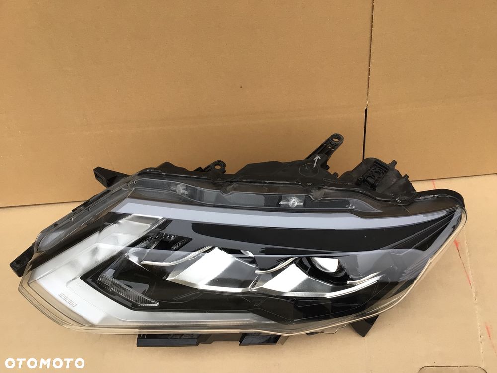 Lampa przednia lewa Nissan X-trail T32 Lift Full Led - 4