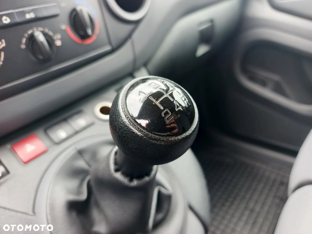 Peugeot PARTNER - 15