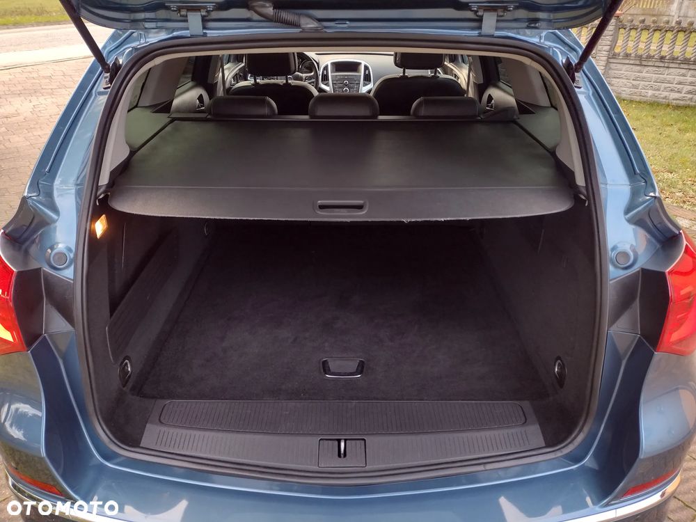 Opel Astra 1.4 Turbo Exklusiv - 23