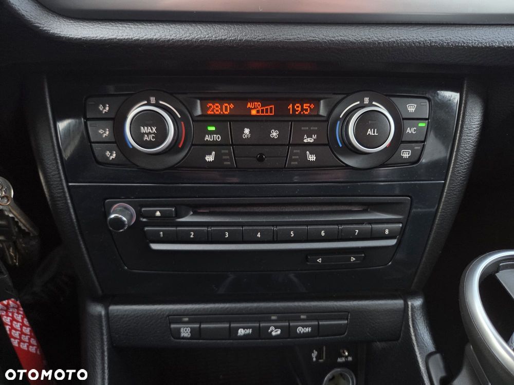 BMW X1 xDrive18d - 8