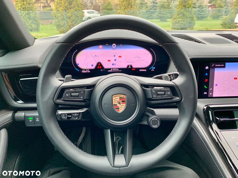 Porsche Panamera - 32