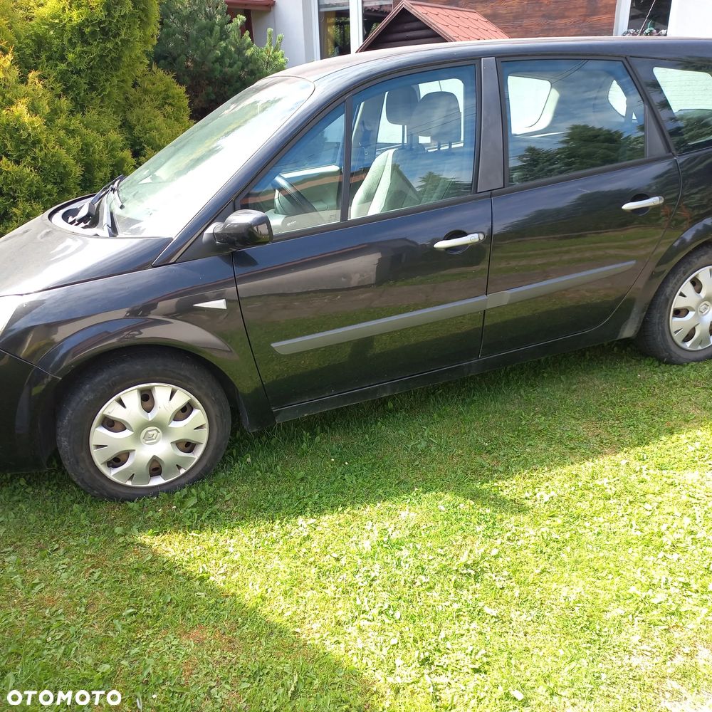 Renault Grand Scenic - 14