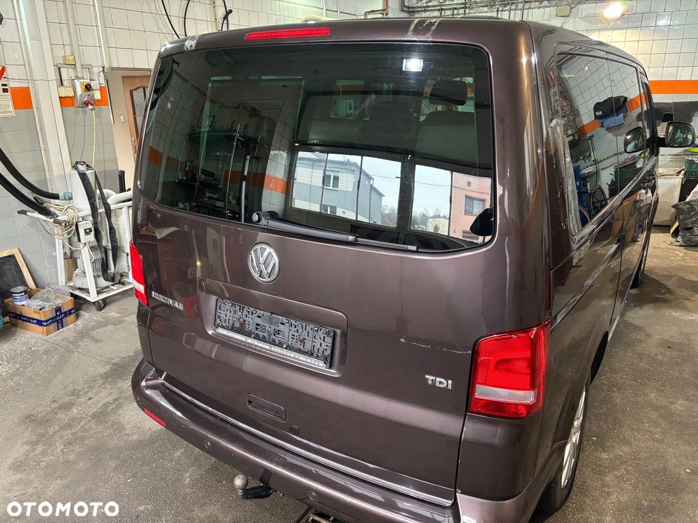 Volkswagen Multivan - 7