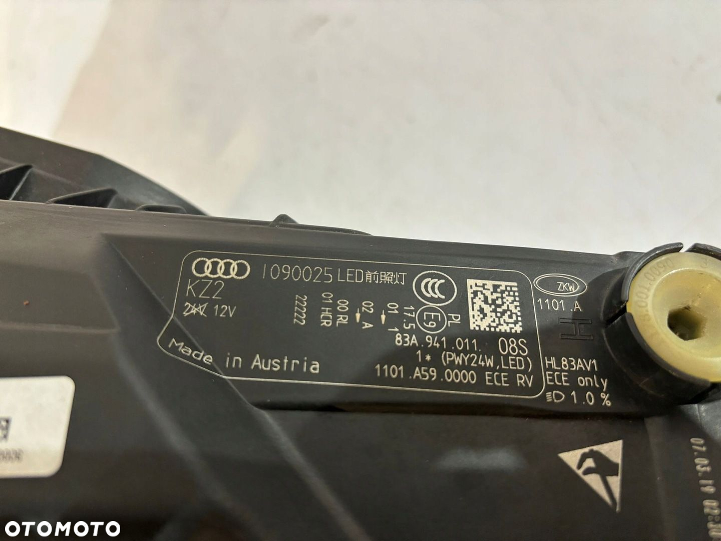 Audi Q3 83A Lampa przednia LED Lewa - 14646 - 9