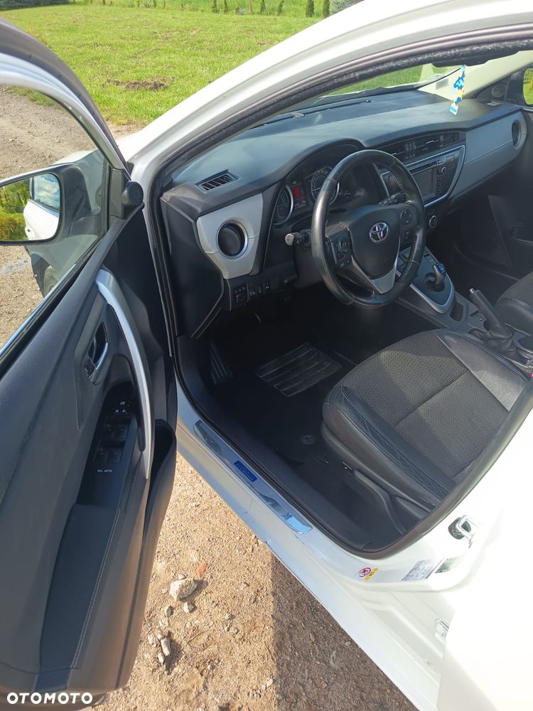 Toyota Auris - 8
