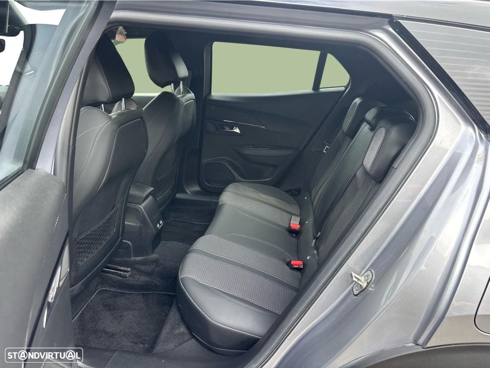 Peugeot e-2008 50 kWh GT Pack - 13