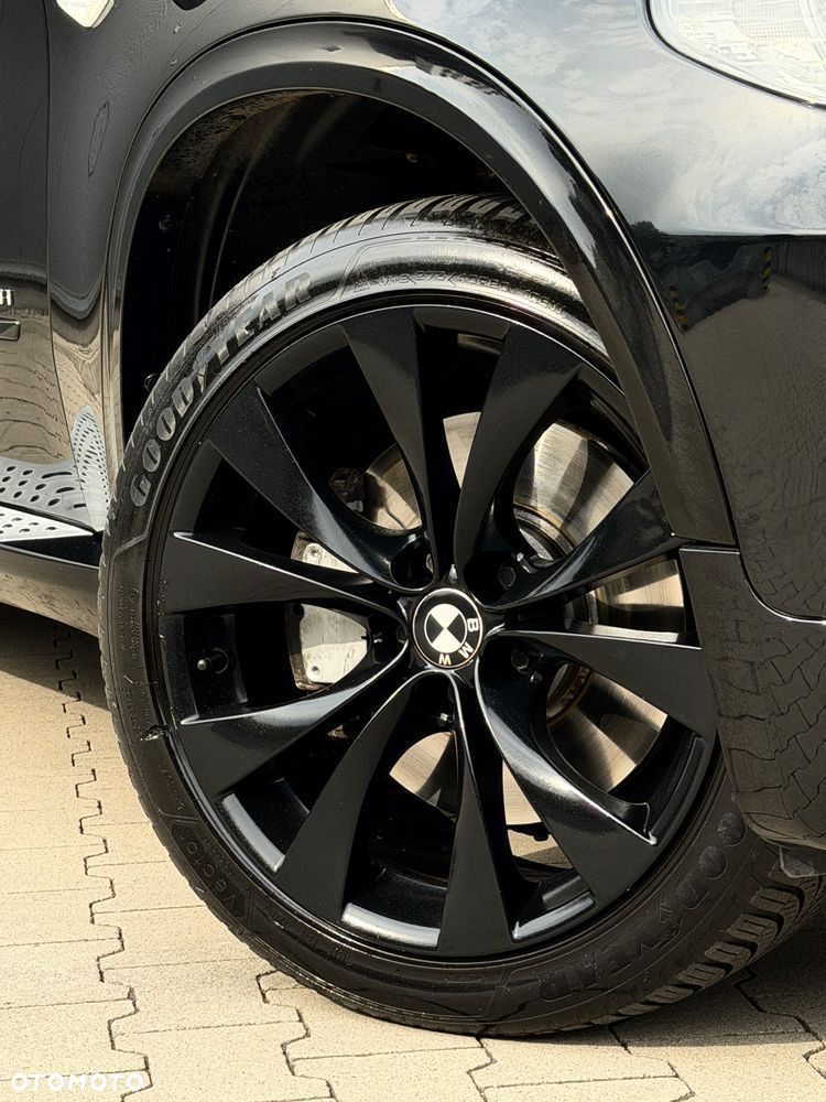 BMW X5 xDrive48i - 34