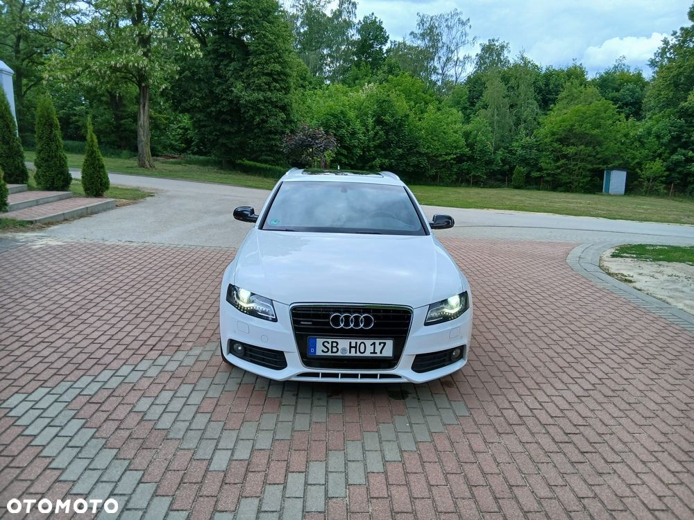 Audi A4 Avant 3.0 TDI DPF clean diesel quattro S tronic S line Sportpaket - 2