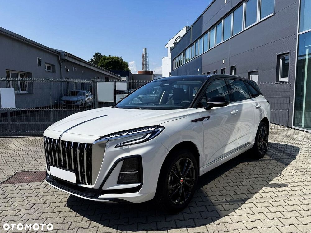 Hongqi HS3 - 4