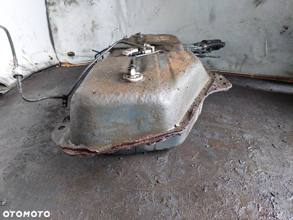 BAK ZBIORNIK PALIWA + POMPKA FIAT SIENA I 1.2 8V - 3