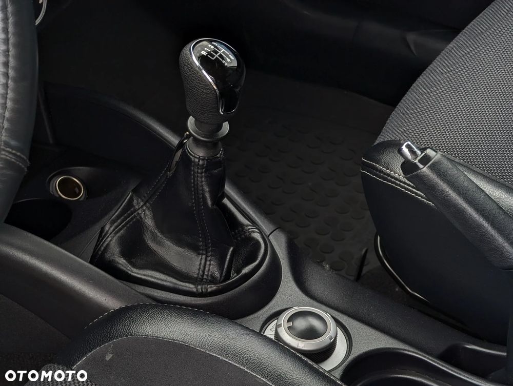 Peugeot 4007 HDI FAP 5-Sitzer Sport - 27