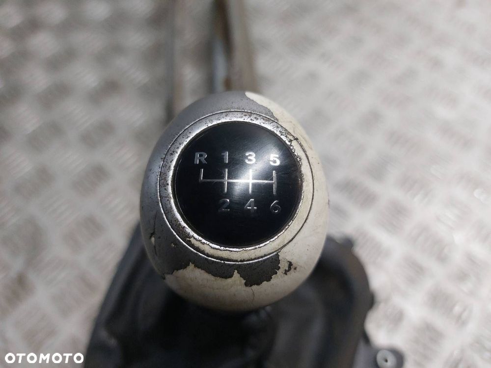 LEWAREK ZMIANY BIEGÓW + DRĄŻEK MERCEDES-BENZ W203 C180 A2032670397 - 2