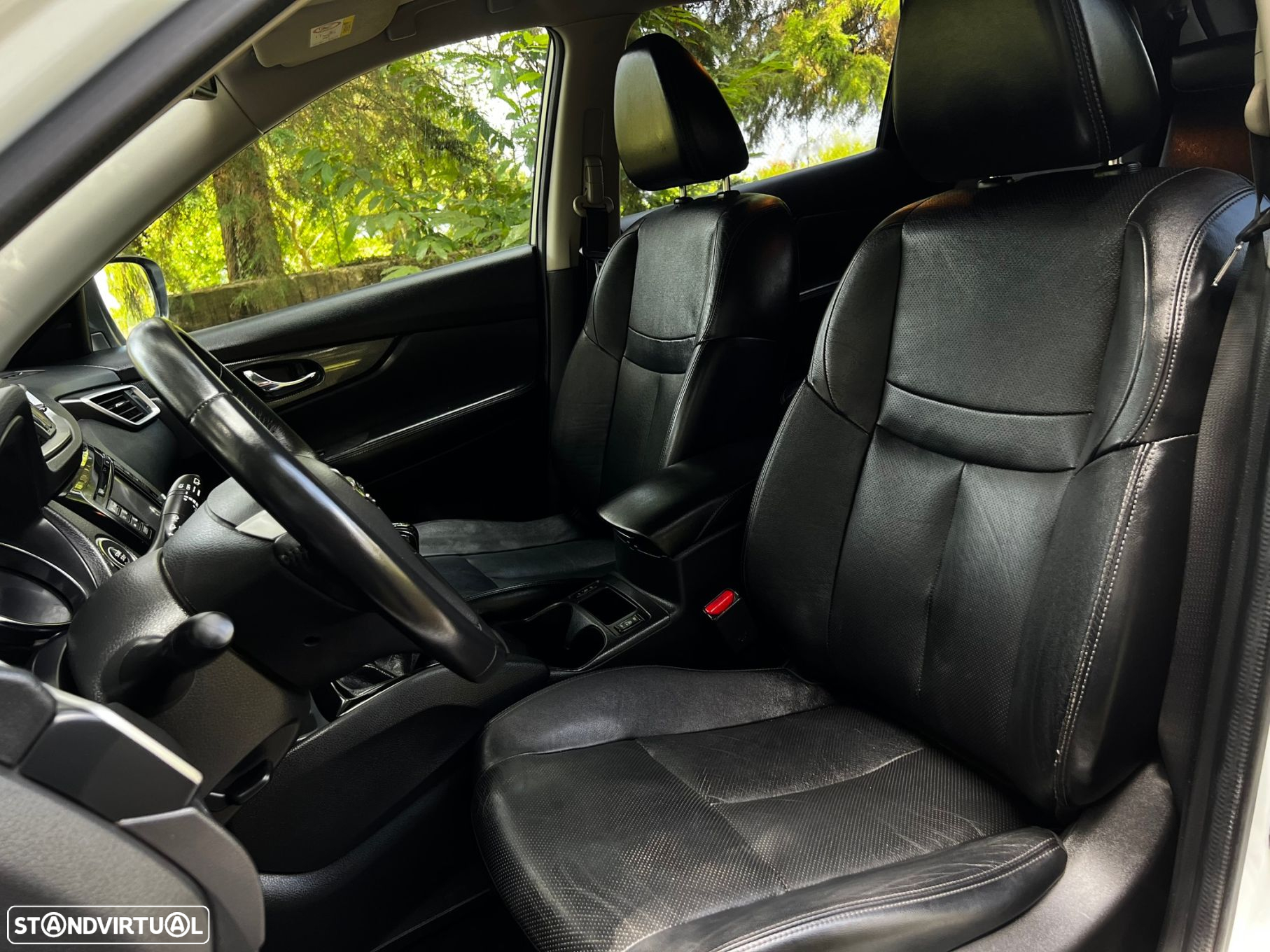 Nissan X-Trail 1.6 dCi N-Connecta - 30