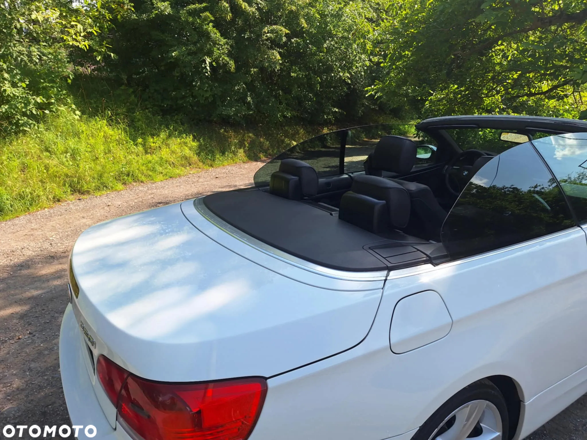 BMW Seria 3 320i Cabrio - 12