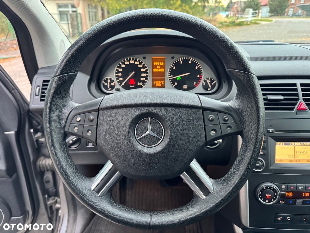 Mercedes-Benz Klasa B 180 - 13