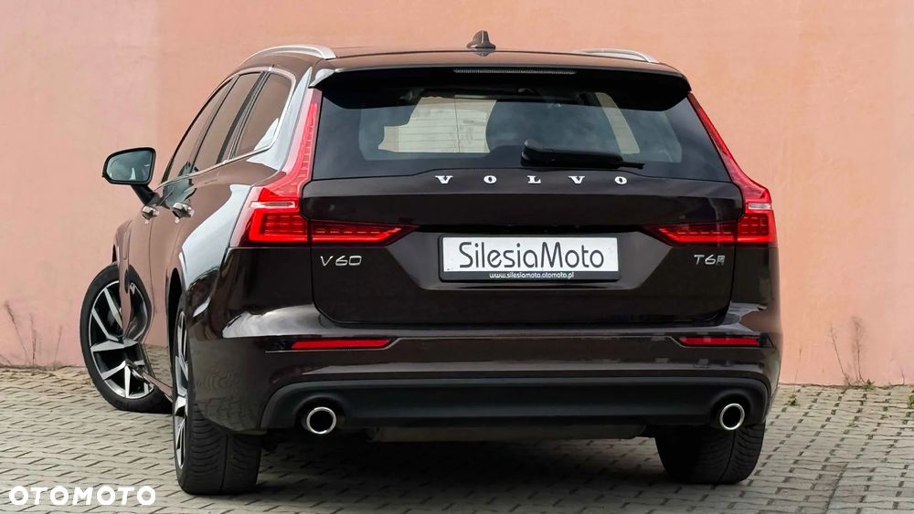 Volvo V60 T6 AWD Recharge Core - 4