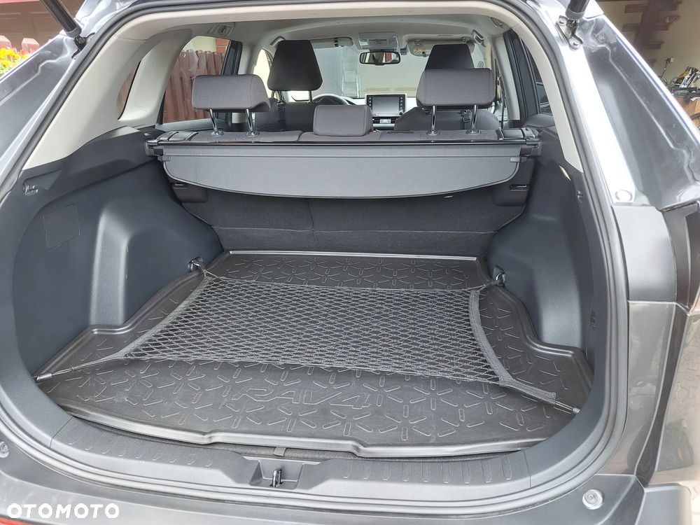 Toyota RAV4 - 6
