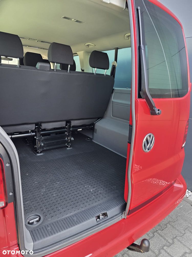 Volkswagen Caravelle - 10