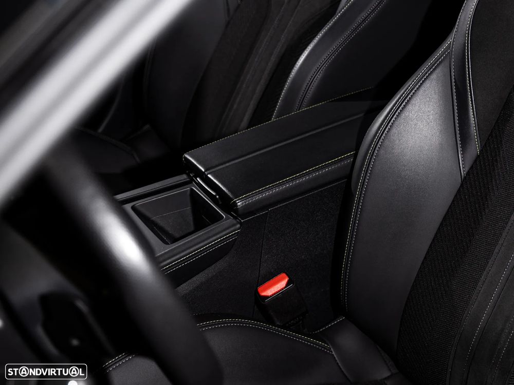 Peugeot 308 SW 1.6 Hybrid GT e-EAT8 - 30