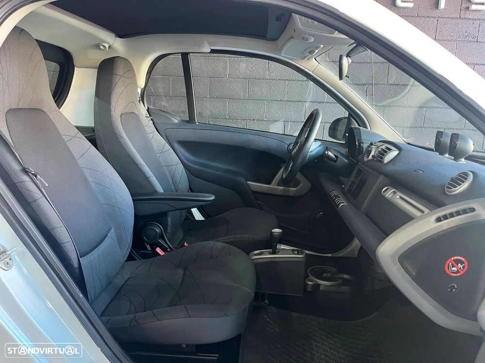 Smart ForTwo Coupé 1.0 mhd Passion 71 Softouch - 16