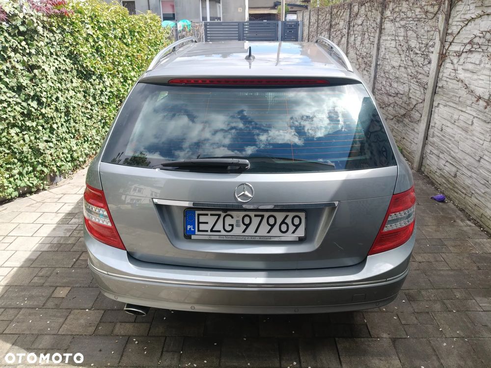 Mercedes-Benz Klasa C 220 CDI DPF Automatik BlueEFFICIENCY - 4