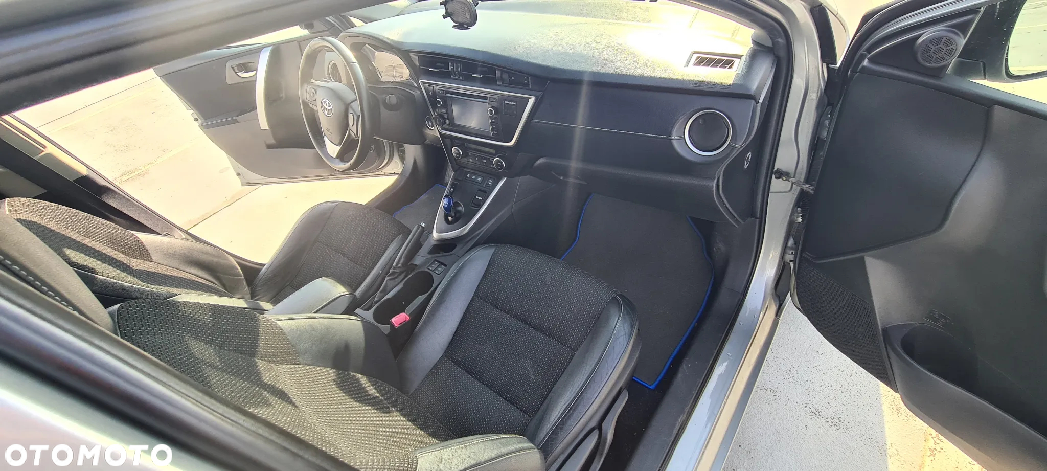 Toyota Auris 1.8 HSD Prestige NAVI - 15