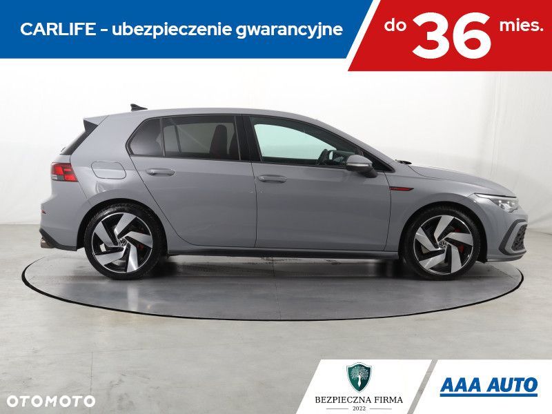 Volkswagen Golf - 8