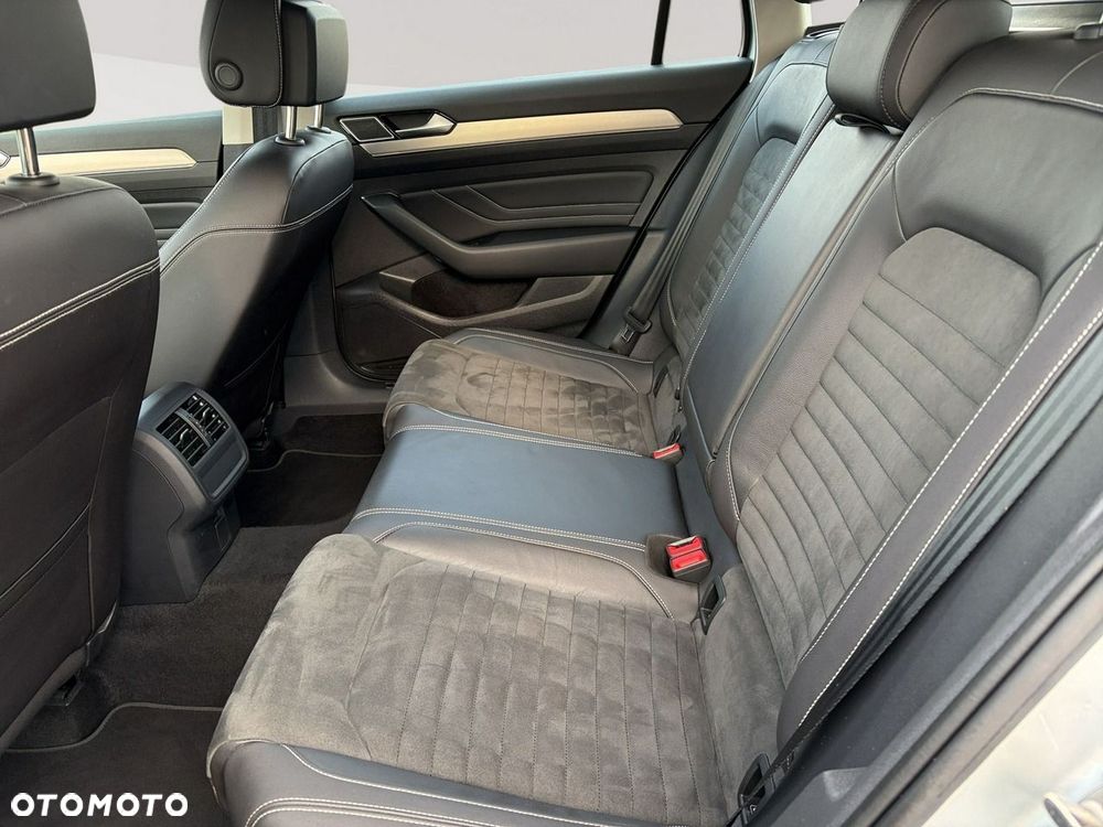 Volkswagen Passat - 26