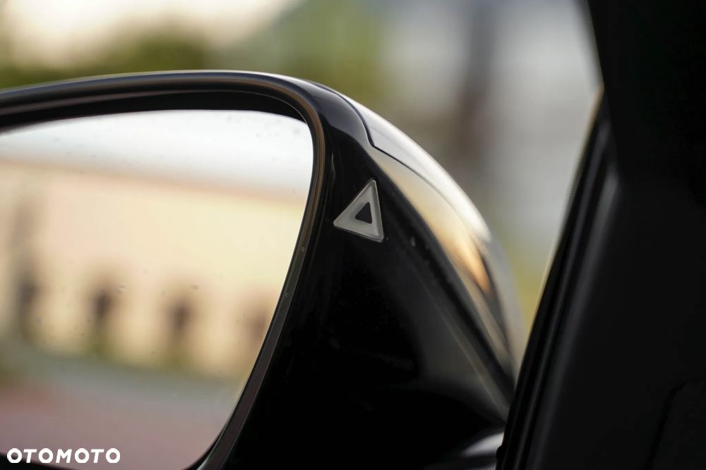 BMW Seria 3 335i Sport-Aut Sport Line - 36