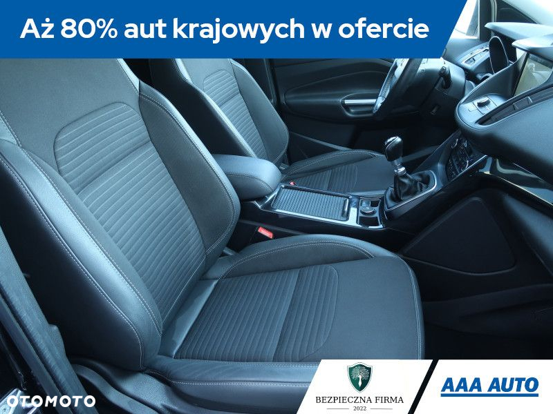 Ford Kuga - 10