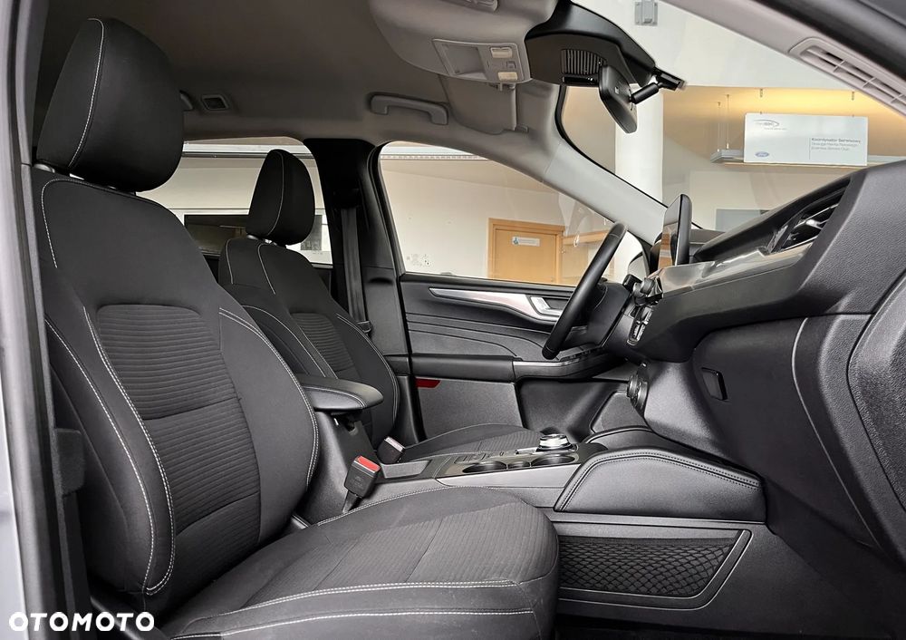 Ford Kuga 2.5 Duratec FHEV 4x4 TITANIUM - 27