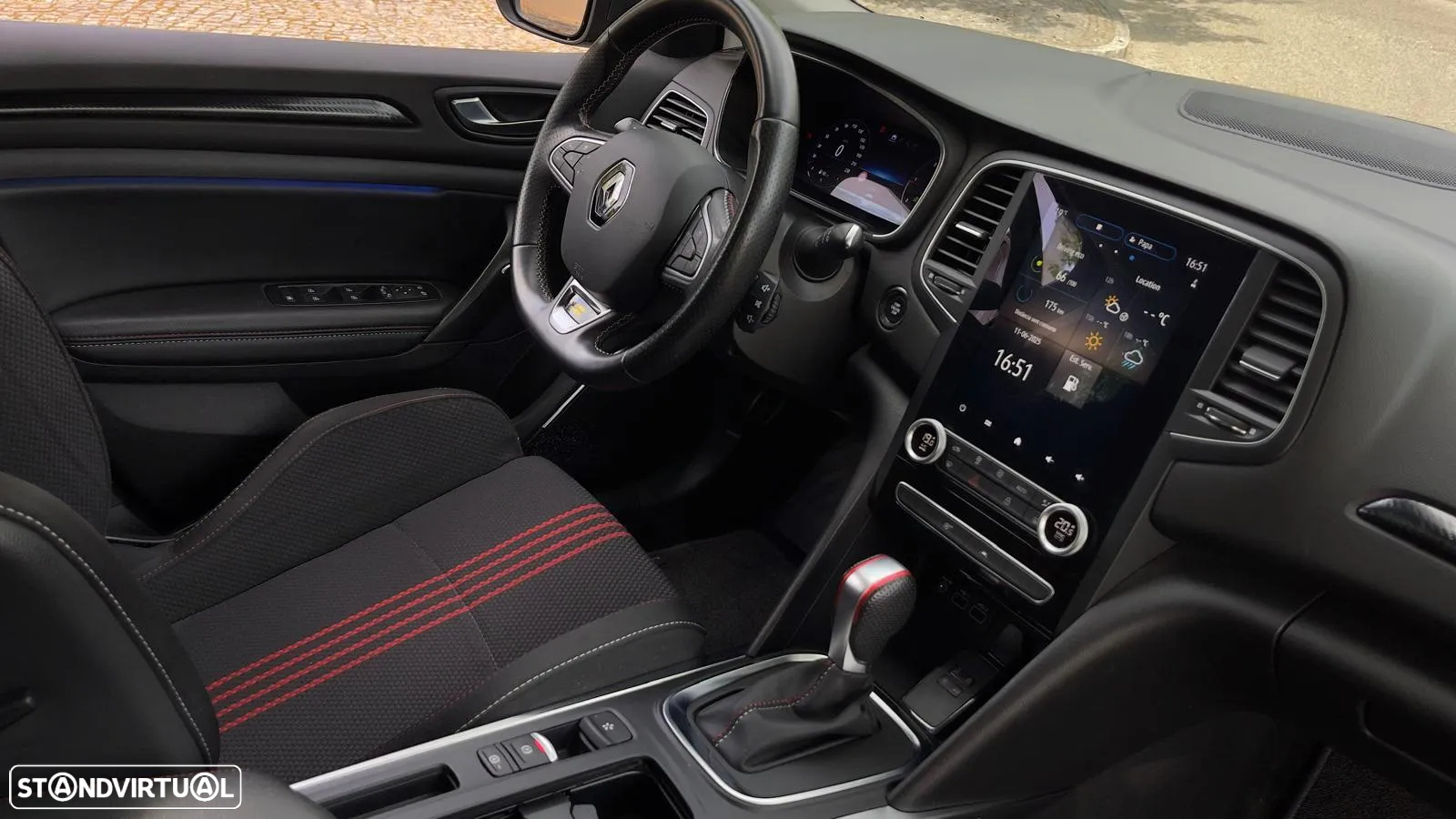 Renault Mégane Sport Tourer BLUE dCi 115 EDC R.S. LINE - 21
