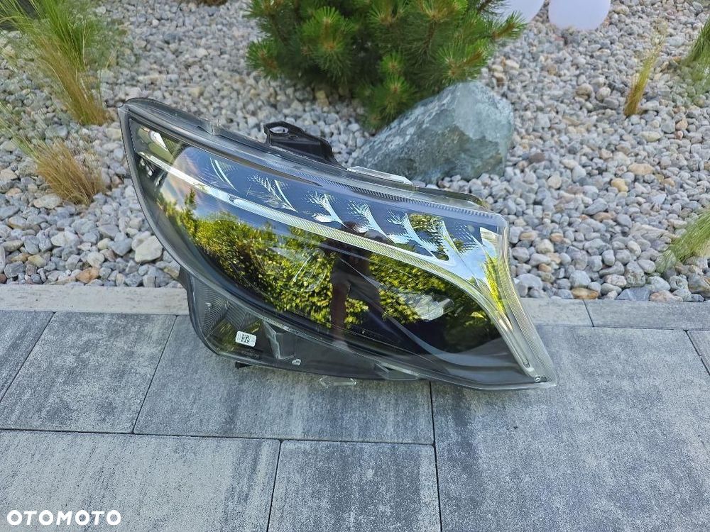 MERCEDES V KLASA VITO 447 LIFT Lampa prawa Full Led Inteligent A4479063301 - 2