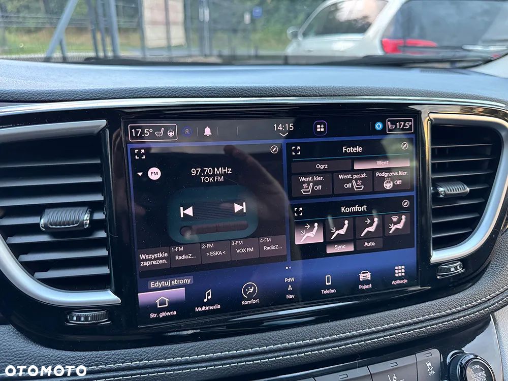 Chrysler Pacifica - 31