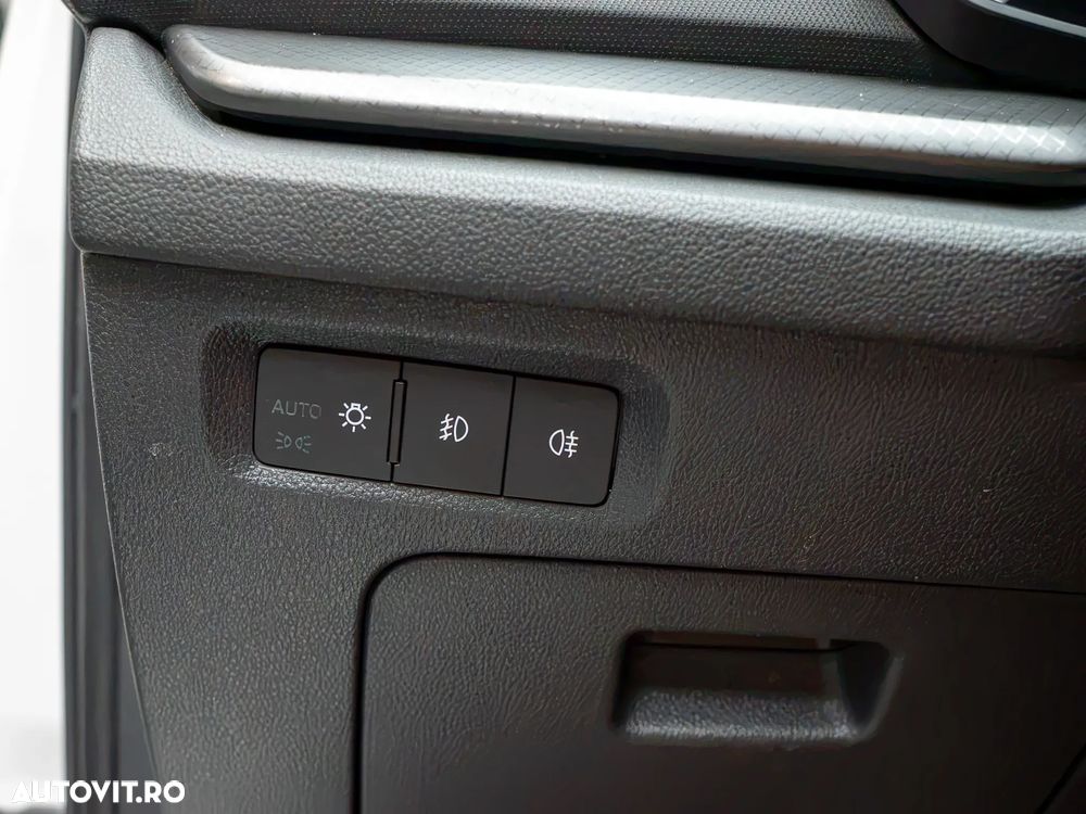 Skoda Octavia 2.0 TDI DSG Ambition - 31