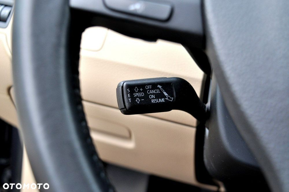 Volkswagen Passat Variant - 25