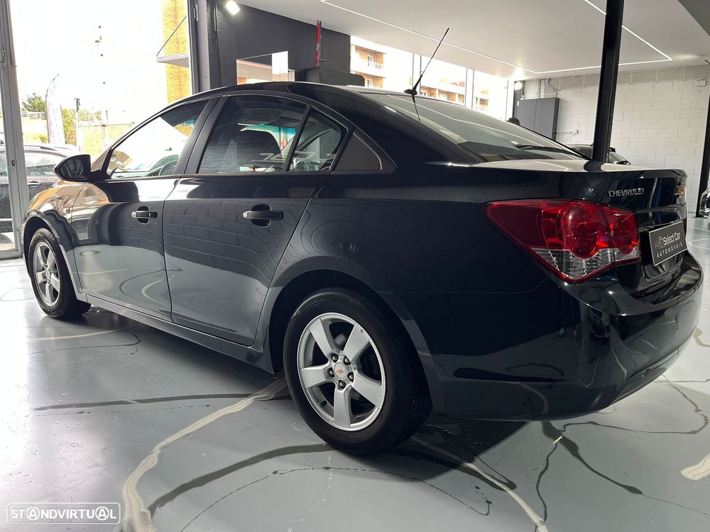 Chevrolet Cruze SW - 6