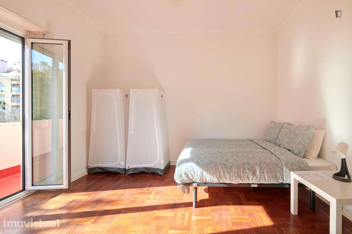 Quarto - localizado em Entrecampos Lisbon - Grande imagem: 2/22