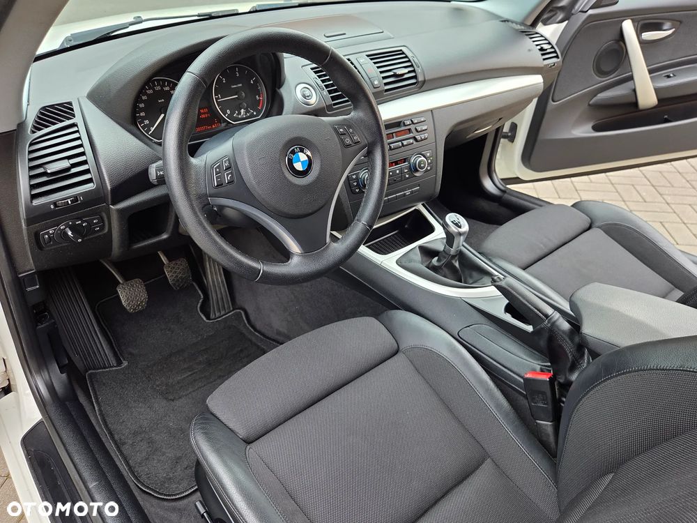 BMW Seria 1 116d DPF Edition Sport - 26