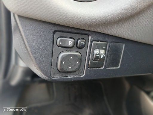 Toyota Yaris 1.5 HSD Sport +P.Techno+P.Luxury - 29