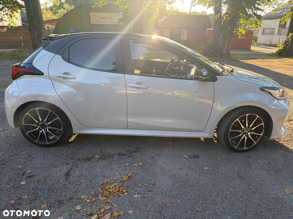 Toyota Yaris 1.5 VVT-i GR SPORT - 4